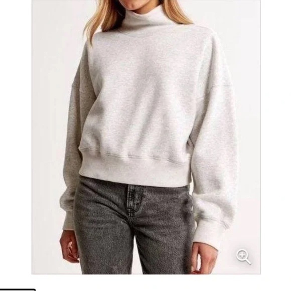 Abercrombie & Fitch Soft A&F Essential Sunday Mock Neck Sweatshirt